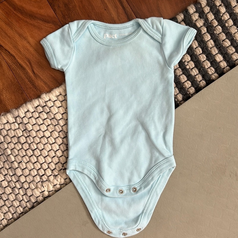 PACT organic cotton 0-3 months onesie